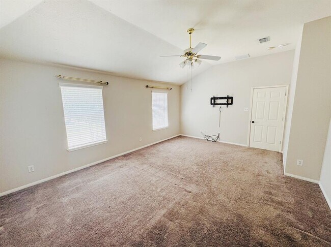 Building Photo - 25915 Drybrook Rd
