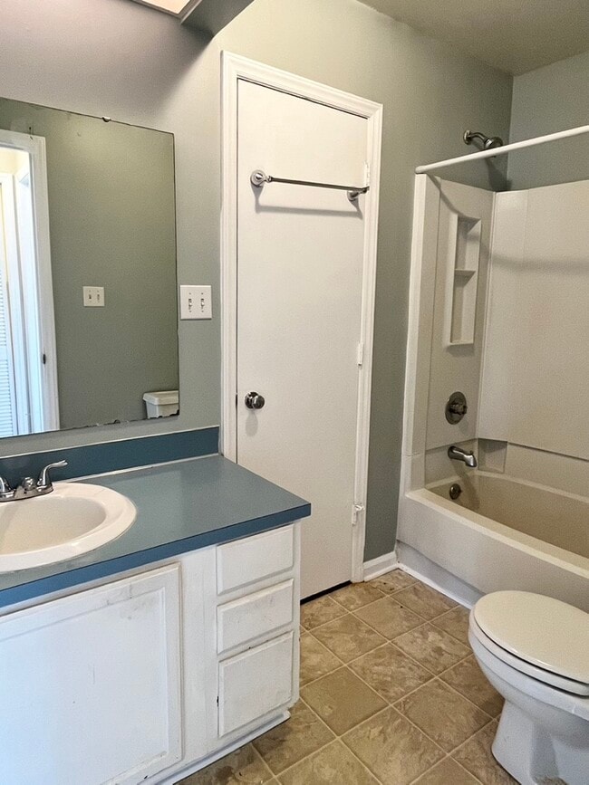 Building Photo - 1019 Brenham Ln