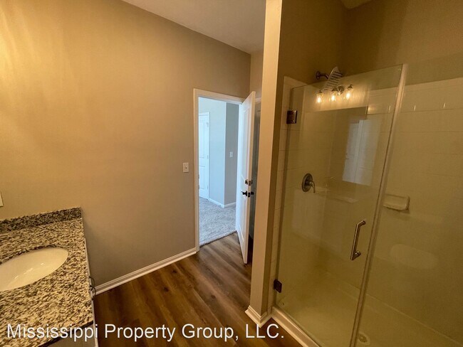 Building Photo - 3 br, 3 bath House - 222 Town Center Drive