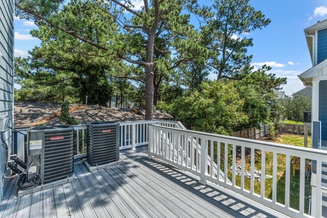 Building Photo - Brand-new condo in the heart of Ocean View.