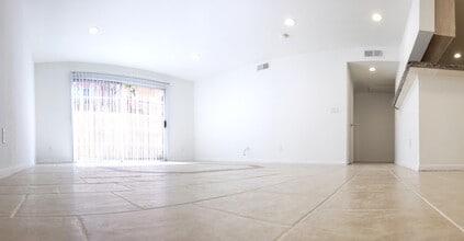 Building Photo - 11020 Hesby St