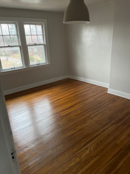 Building Photo - 1614 Andover Rd