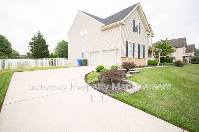 Building Photo - 7 Amaryllis Ln