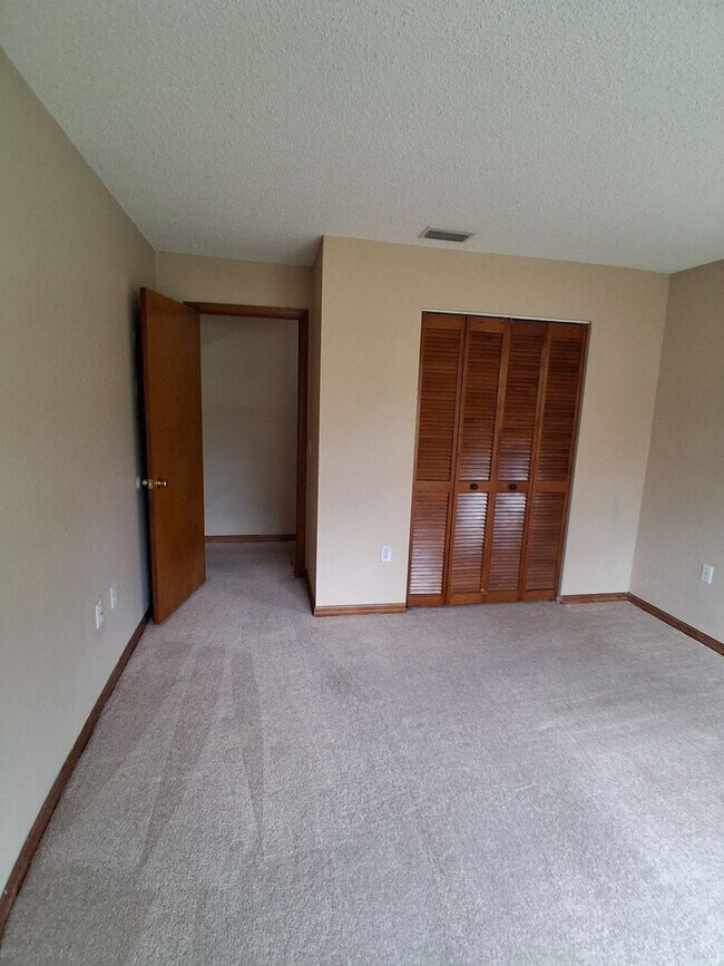 Building Photo - Centrally Located Corner Lot