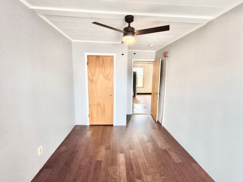 Building Photo - 48 Bentley St