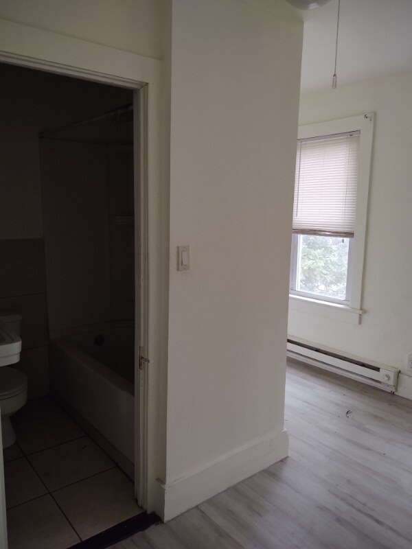 Building Photo - 52 Hallet St