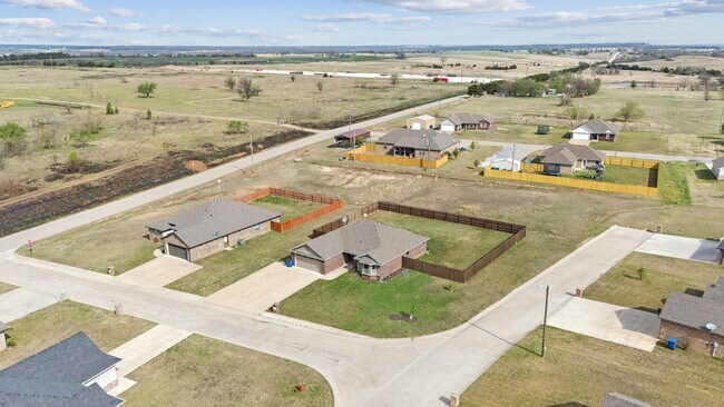 Building Photo - 1138 Jones Ave