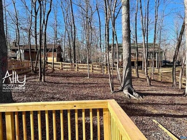 Building Photo - 6 Barkley Ln