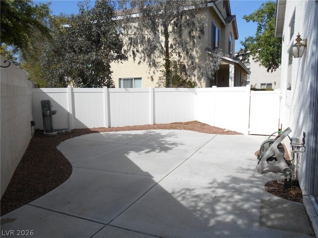 Building Photo - 10289 Green Orchard Ct