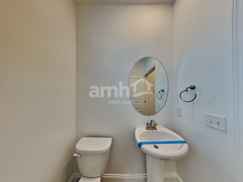 Building Photo - 8316 Northpoint Dr