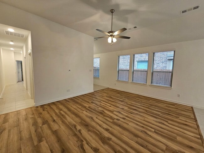 Building Photo - Available now ready for immediate move in  Heartland, TX