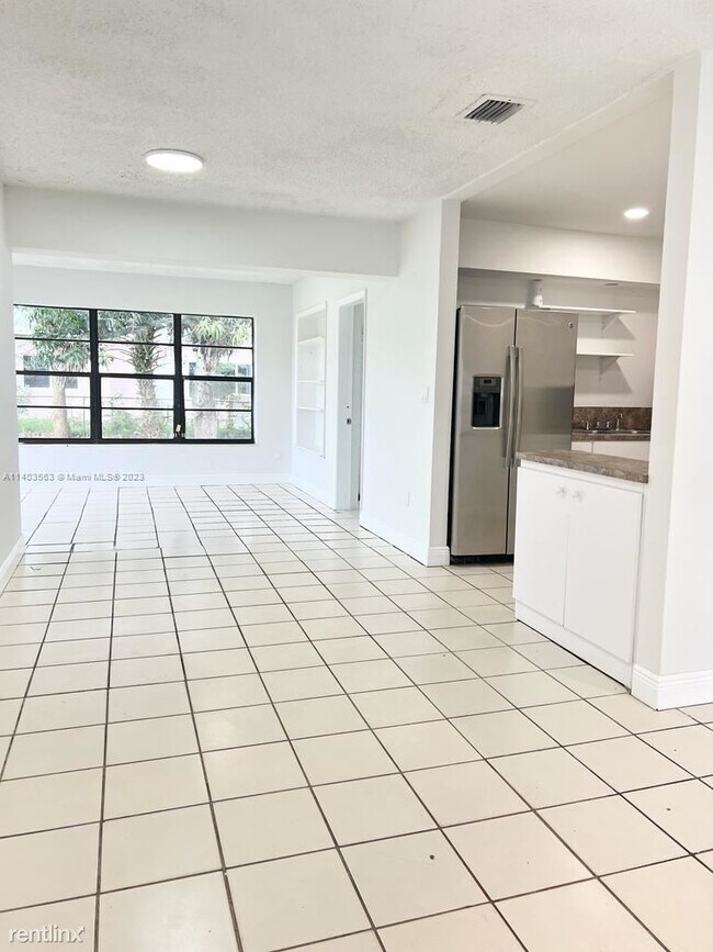 Building Photo - 4 br, 2 bath House - 430 SW 31st Ave