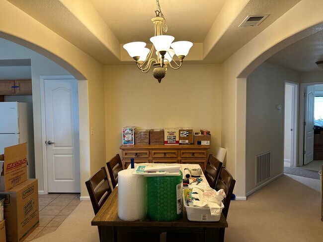 Building Photo - 2BD 2Bath with Office