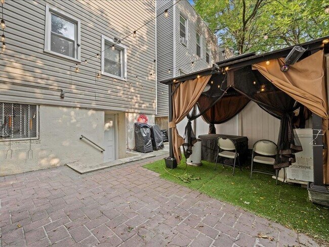 Building Photo - 2169 Belmont Ave