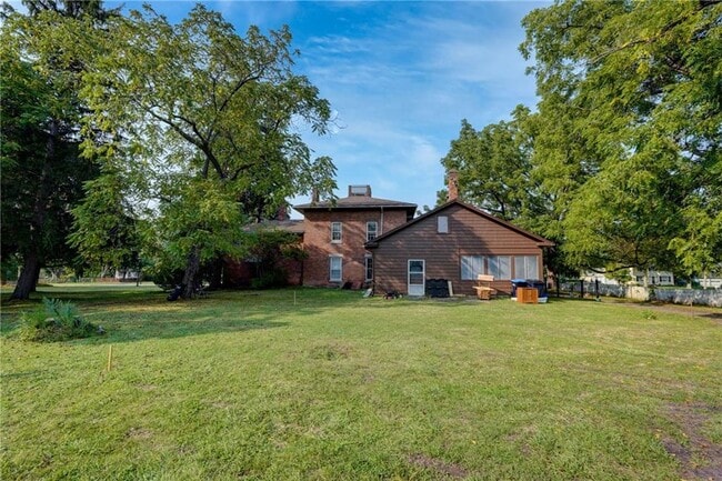 Building Photo - 981 Latta Rd