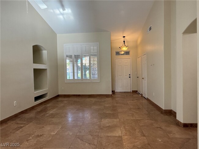 Building Photo - 9530 S Soloshine St