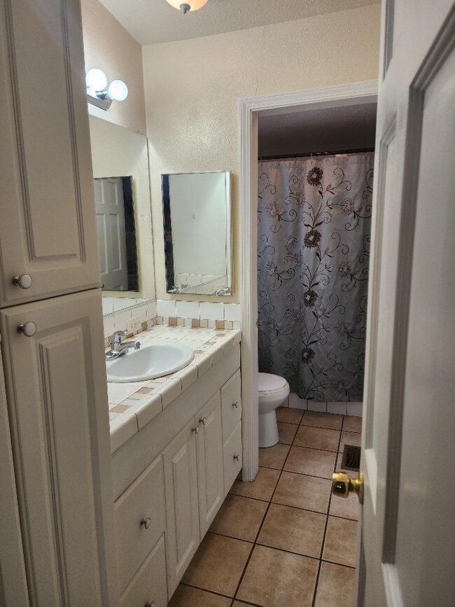 Building Photo - 3BR, 2BTH in Hayden