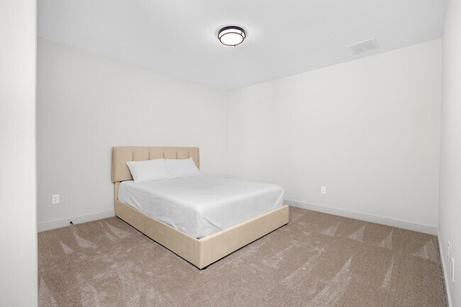 Building Photo - 5628 Gerber Rd