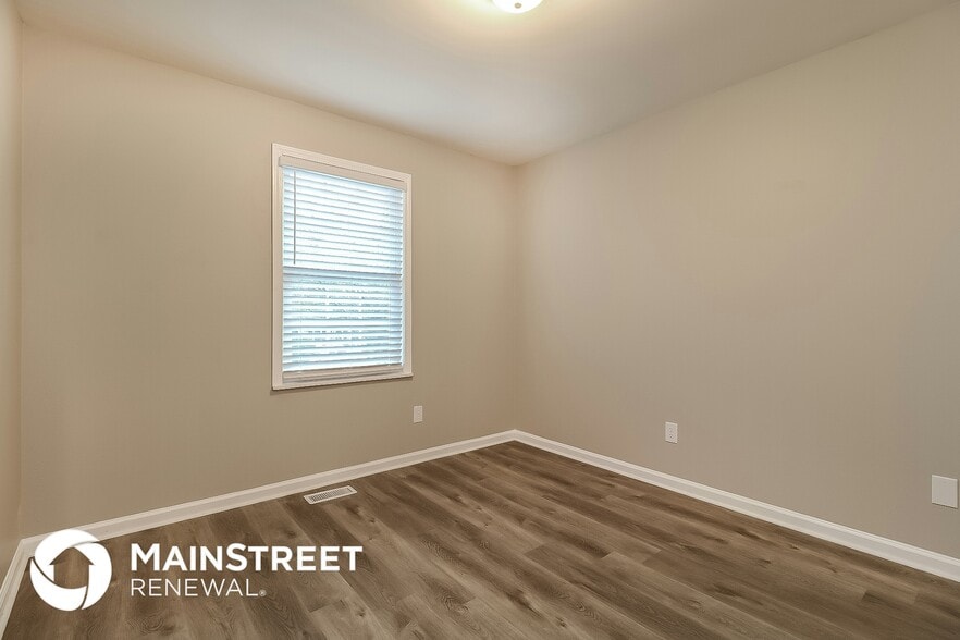 Building Photo - 109 Oak Park Dr