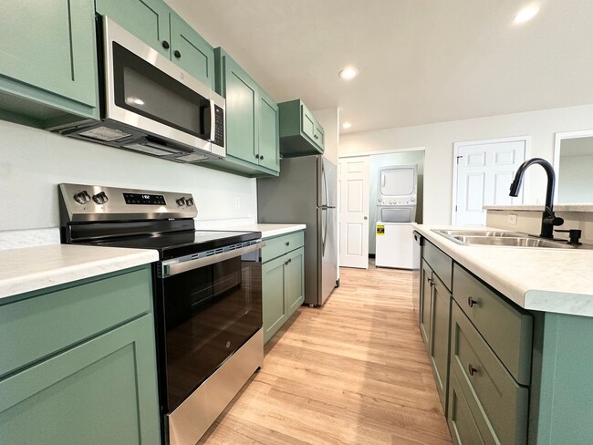 Building Photo - 507-509 Rustic Ridge Drive