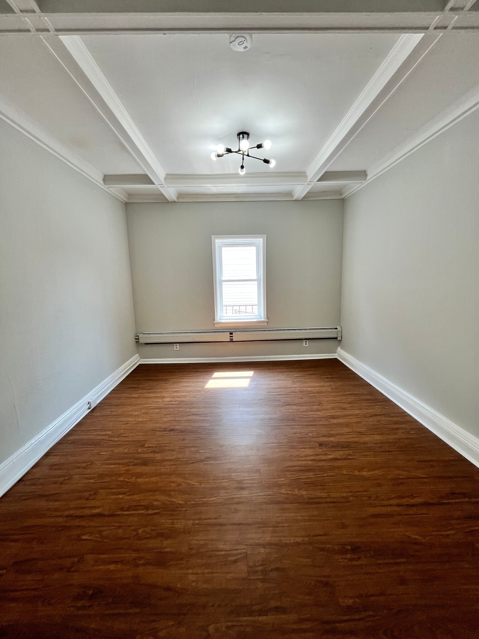 184 Garfield Ave 6 - 180 Garfield Ave