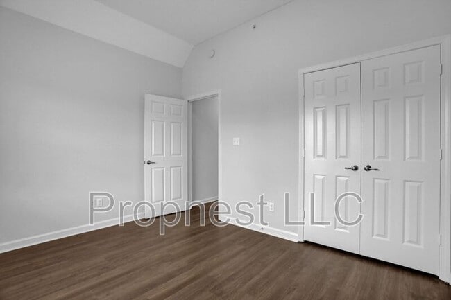 Building Photo - 769 Barrington Woods Cove