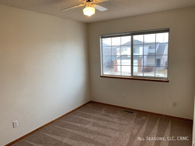 Building Photo - 5921 Fossil Dr
