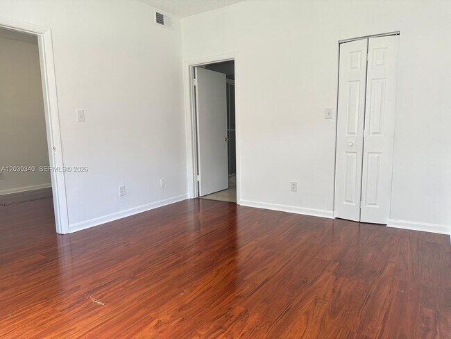 Building Photo - 840 Cypress Park Way