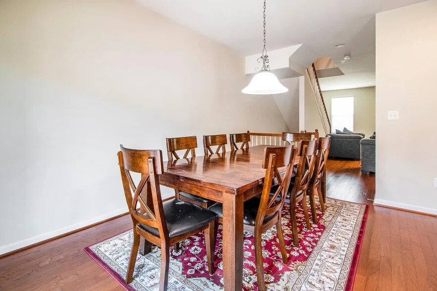 Building Photo - 7932 Pettigrew St