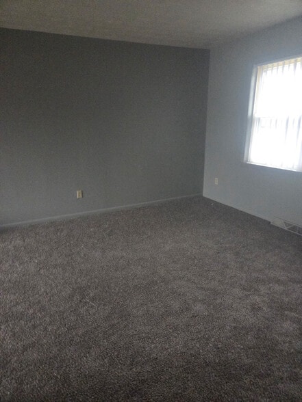 Building Photo - 331 Mathews Rd