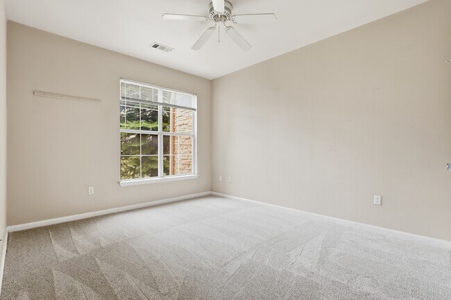 Building Photo - 7438 S Quail Cir