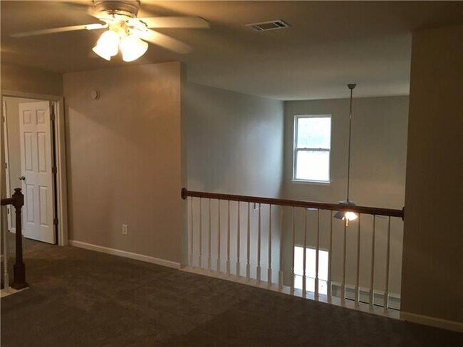 Building Photo - 765 Rockbass Rd