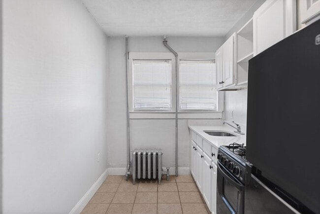 Building Photo - 198 Harris St