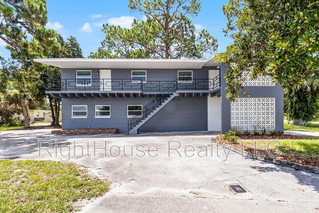 Primary Photo - 315 Bayview St