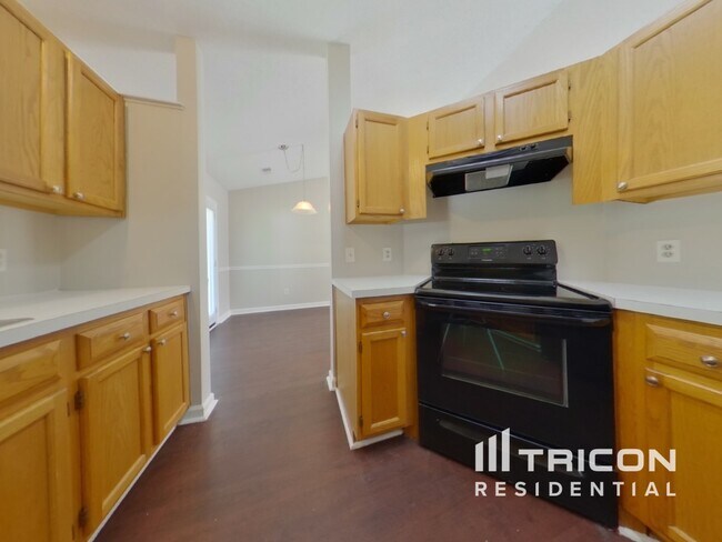 Building Photo - 425 Northshore Ct