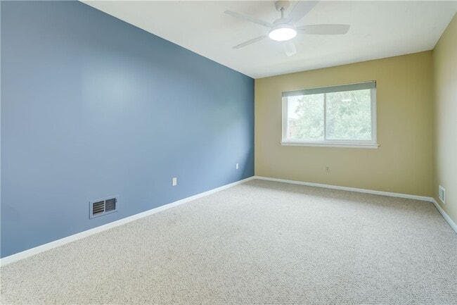 Building Photo - 584 Eastbrooke Ln