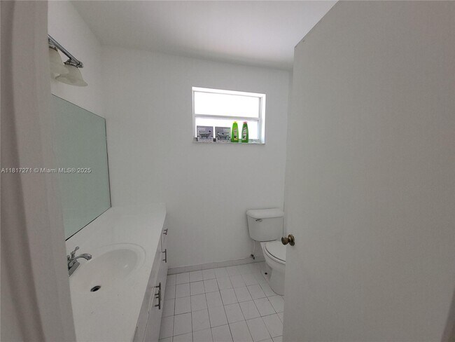 Building Photo - 6965 NW 173rd Dr