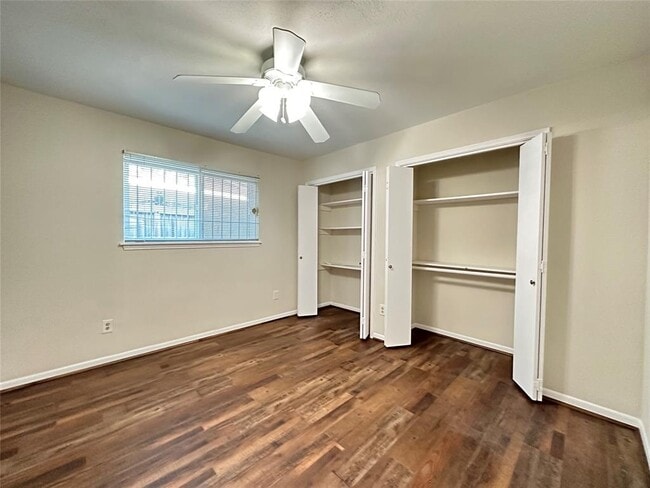 Building Photo - 9210 Meaux Dr