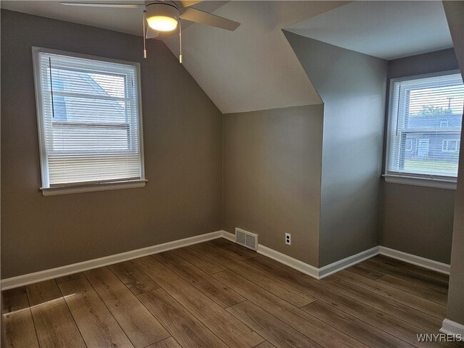 Building Photo - 1292 Cleveland Dr