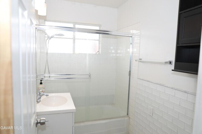 Building Photo - 38626 Frontier Ave