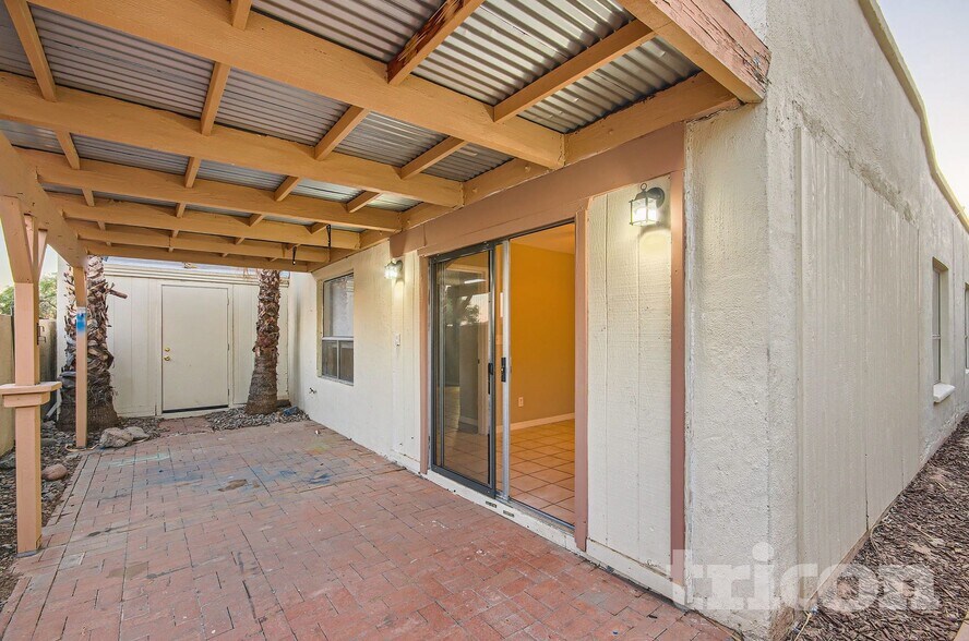 Building Photo - 13605 N 24th Ave