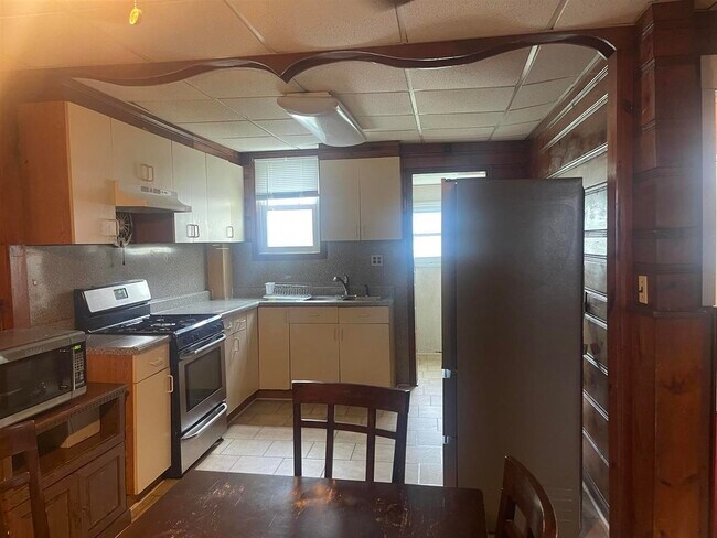 Building Photo - 516 Liberty Ave