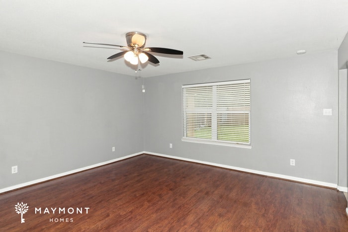 Building Photo - 2107 Golden Topaz Dr