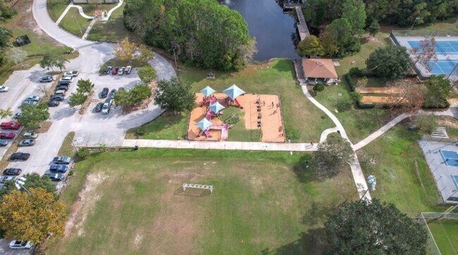 Building Photo - 254 Seville Pkwy