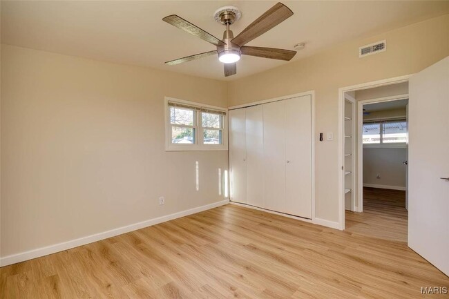 Building Photo - 825 Derhake Rd