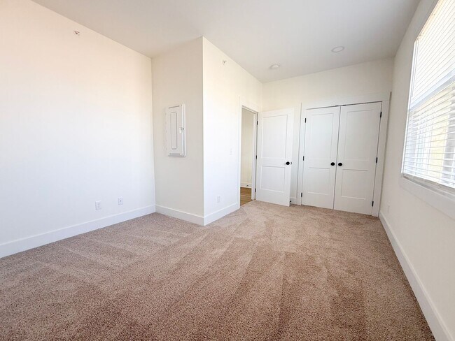 Building Photo - The Garrett | 3-Bedroom Home with Pool and Pickleball Court at Highbury