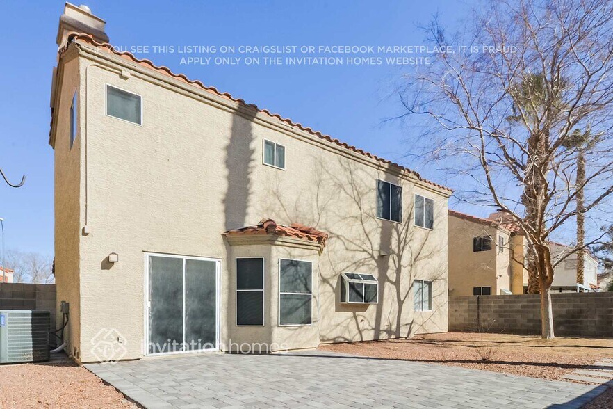 Building Photo - 453 Mayan Dr