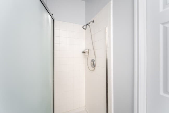 Building Photo - 2322 Cool Springs Ln