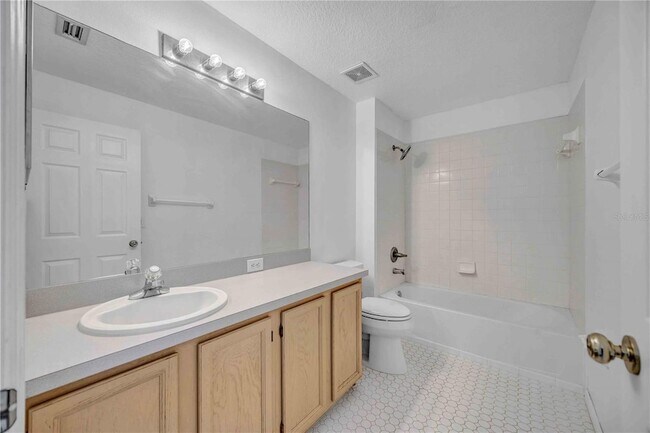 Building Photo - 727 Kensington Lake Cir