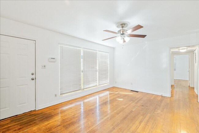 Building Photo - 202 Juniper Dr